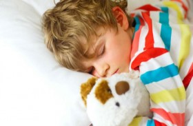 أهمية نوم الطفل في غرفته 