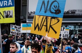 الآلاف يطالبون بوقف الغزو الروسي لأوكرانيا 