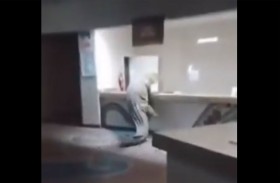 تمساح يقتحم فندقاً بحثاً عن «بوفيه» العشاء 