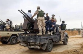 سرقة وانتهاكات.. ميليشيات تداهم بلدة صغيرة غرب ليبيا