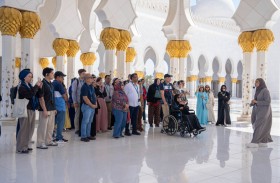 جامع الشيخ زايد الكبير في أبوظبي.. الوجهة الدينية الثقافية السياحية الأولى خلال إجازة العيد
