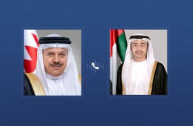 عبدالله بن زايد ووزير خارجية البحرين يبحثان هاتفياً التطورات الإقليمية