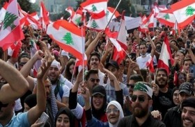 أفق مظلم في لبنان.. اقتصاد يتهاوى وحكومة تتخبط