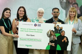 مركز الشباب العربي و شنايدر إلكتريك يتوجان أبطال «التحدي الأخضر» الشبابي بدولة الإمارات 