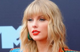 لماذا سافرت تايلور سويفت سرا إلى لندن؟