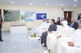 راشد بن حميد ومريم المهيري يطلعان على مشروع الحمأة للطاقة بعجمان