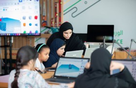 جامعة الإمارات تنظم ورشاً تدريبية لطلبة المدارس ضمن برنامج المخيم الصيفي 