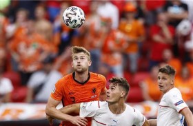 هولندا تسقط من دون جناحين في كأس أوروبا 