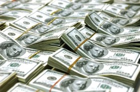 الدولار يرتفع مع ترقب المستثمرين لقرار المركزي الأمريكي  