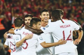 رونالدو وزملاؤه في المنتخب يدعمون كرة القدم للهواة في البرتغال 