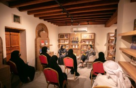 هيئة الشارقة للكتاب – المنطقة الشرقية تعرّف بمراحل تطوّر الزيّ الإماراتي عبر التاريخ