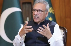 رئيس باكستان يرفض التوقيع على مشروعي قانونين يتعلقان بالأمن القومي 