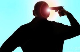 انتحر بطلق ناري بسبب الديون
