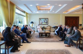 حاكم رأس الخيمة يستقبل سفيرة السويد