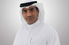 طبيب إماراتي يجري 1500 عملية مفاصل اصطناعية باستخدام الروبوت