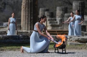 إيقاد الشعلة الأولمبية في اليونان 