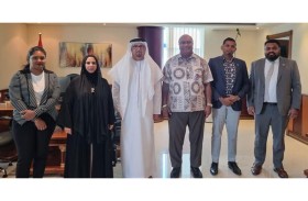 أمين عام غرف الإمارات ونائب رئيس وزراء فيجي يبحثان سبل تعزيز علاقات القطاع الخاص