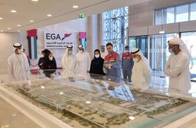 سارة الأميري تزور الإمارات العالمية للألمنيوم وتطلع على التكنولوجيا والابتكار الصناعي