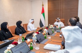 محمد الشرقي يلتقي فريق مؤسسة الفجيرة للموارد الطبيعية ويطلع على مستجدات العمل بمشاريعها