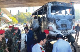 عشرات القتلى والجرحى في انفجارين بدمشق وحماة