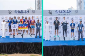 تتويج الفائزين بترايثلون الشارقة