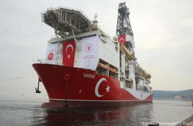 تركيا تخلط الأوراق في ليبيا... وحزب الله يدفع لبنان إلى الهاوية