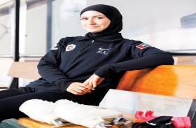 تعيين أول متزلجة إماراتية زهرة لاري رئيسا تنفيذيا لنادي الإمارات للتزلج