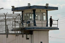 المعتقلون الفلسطينيين يتراجعون عن الإضراب 