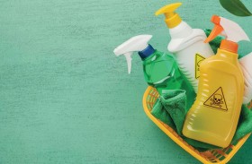 بخاخات التنظيف قد تضر الرئتين أكثر من ابتلاعها