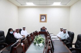لجنة المرافق بالمجلس الاستشاري لإمارة الشارقة تعقد اجتماعها وتستعرض أعمالها لعام 2022  