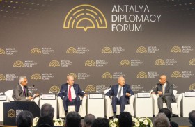 الأمين العام لمجلس التعاون يؤكد التزام المجلس بالتنمية والسلام والابتعاد عن الحروب والنزاعات