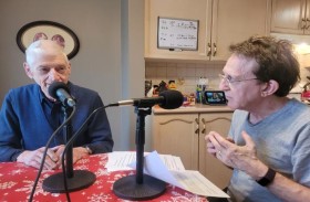 عاد للجامعة.. عجوز يواجه ألزهايمر بحيلة غريبة