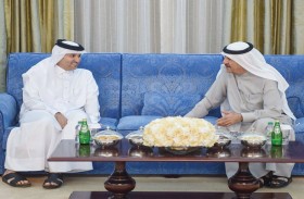 حاكم أم القيوين  يستقبل القنصل القطري