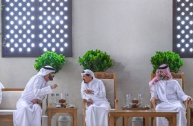 حاكم عجمان يستقبل وزير الثقافة والشباب وجموع المهنئين بالشهر الفضيل
