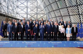 أوكرانيا: وصول قاذفات الصواريخ الأميركية «هائلة التدمير» 