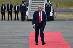 هوس ترامب الجديد.. حذاء بـ145 دولاراً يغزو البيت الأبيض