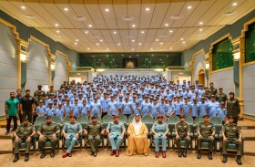 سلطان بن أحمد القاسمي يشهد تخريج الدورة الـ 36 لبرنامج أصدقاء الشرطة والـ 5 لصديقات الشرطة