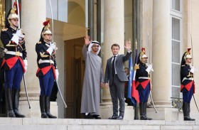محمد بن زايد وماكرون يبحثان تعزيز الشراكة الاستراتيجية بين البلدين