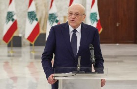 ميقاتي يدعو فصائل لبنان لتنحية الخلافات جانبا 