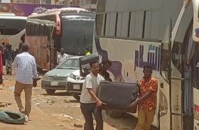 «أمن بعد رعب».. شهادات سودانيين فروا من لهيب المعارك لمصر