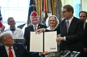 ترامب يوقّع على قانون يخصص 900 مليار دولار للاستراتيجية الدفاعية الأميركية 