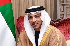 منصور بن زايد يطلق جائزة «نافس» لرفع تنافسية القطاع الخاص في ملف التوطين 