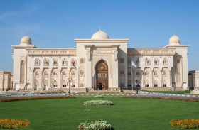 مجلس أمناء الجامعة القاسمية يشيد بمكرمة حاكم الشارقة باعتماد 400 منحة دراسية 