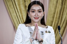 ملك تايلاند يعيّن بايتونغتارن شيناواترا رئيسة للوزراء 