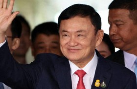 رئيس الوزراء التايلاندي الأسبق شيناواترا يخرج من السجن 