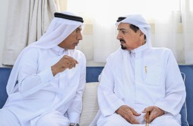 حاكم عجمان يقدّم واجب العزاء في وفاة أحمد بو شهاب السويدي