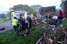 10 قتلى جراء انقلاب شاحنة مهاجرين في المكسيك 