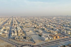 بلدية مدينة أبوظبي تنفذ طريقاً رابطاً للقطع السكنية والمساجد في مدينة خليفة 