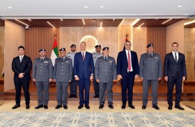 مدير عام شرطة أبوظبي يلتقي وفداً من الداخلية المصرية 