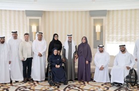نهيان بن مبارك يستقبل فريق بودكاست الوثيقة من مؤسسة زايد العليا
